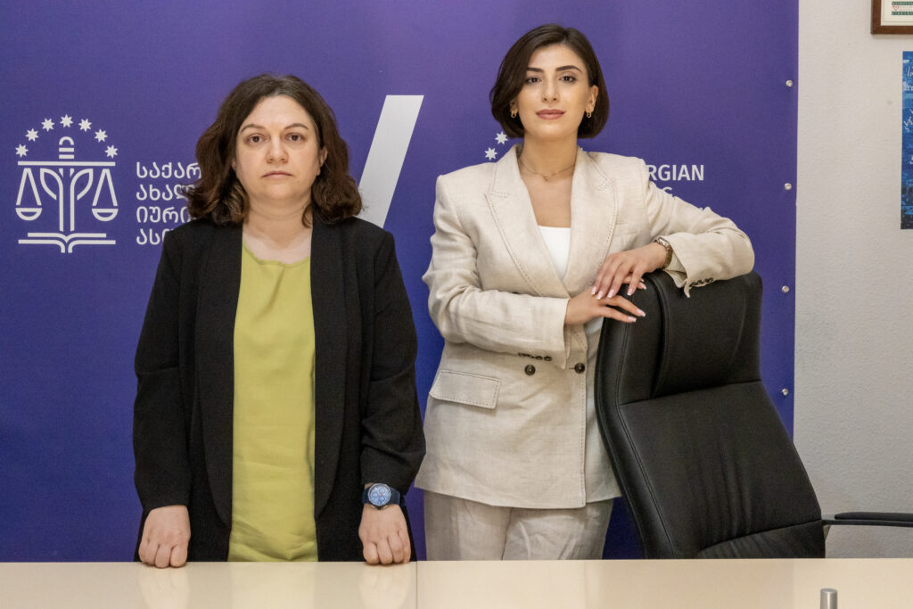 Former GYLA chairperson Nona Kurdovanidz (2023-2025) and current GYLA chairperson Tamar Oniani together in GYLA office.